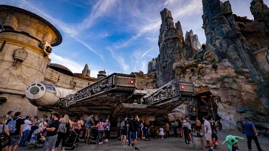 Galaxy's Edge Millenium Falcoln